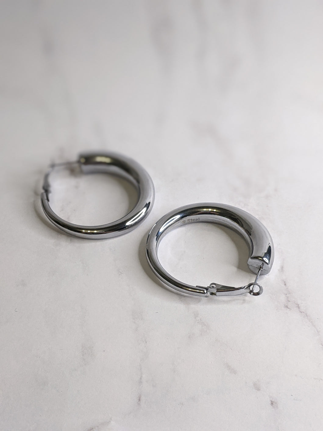 Luna Hoops